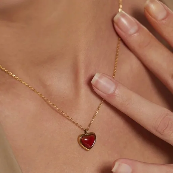 18k Gold Plated Natural Stone Heart Pendant Necklace - Picture 3 of 9